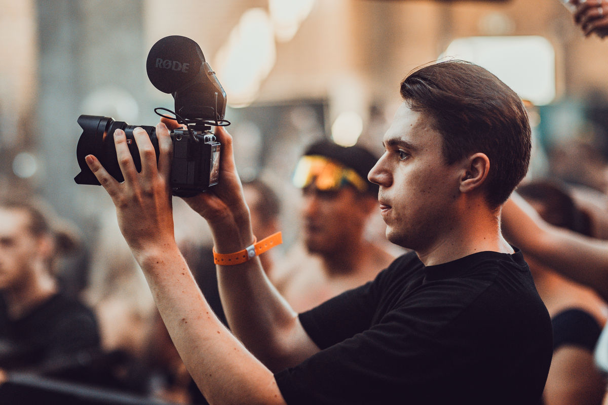 Loading... just a sec